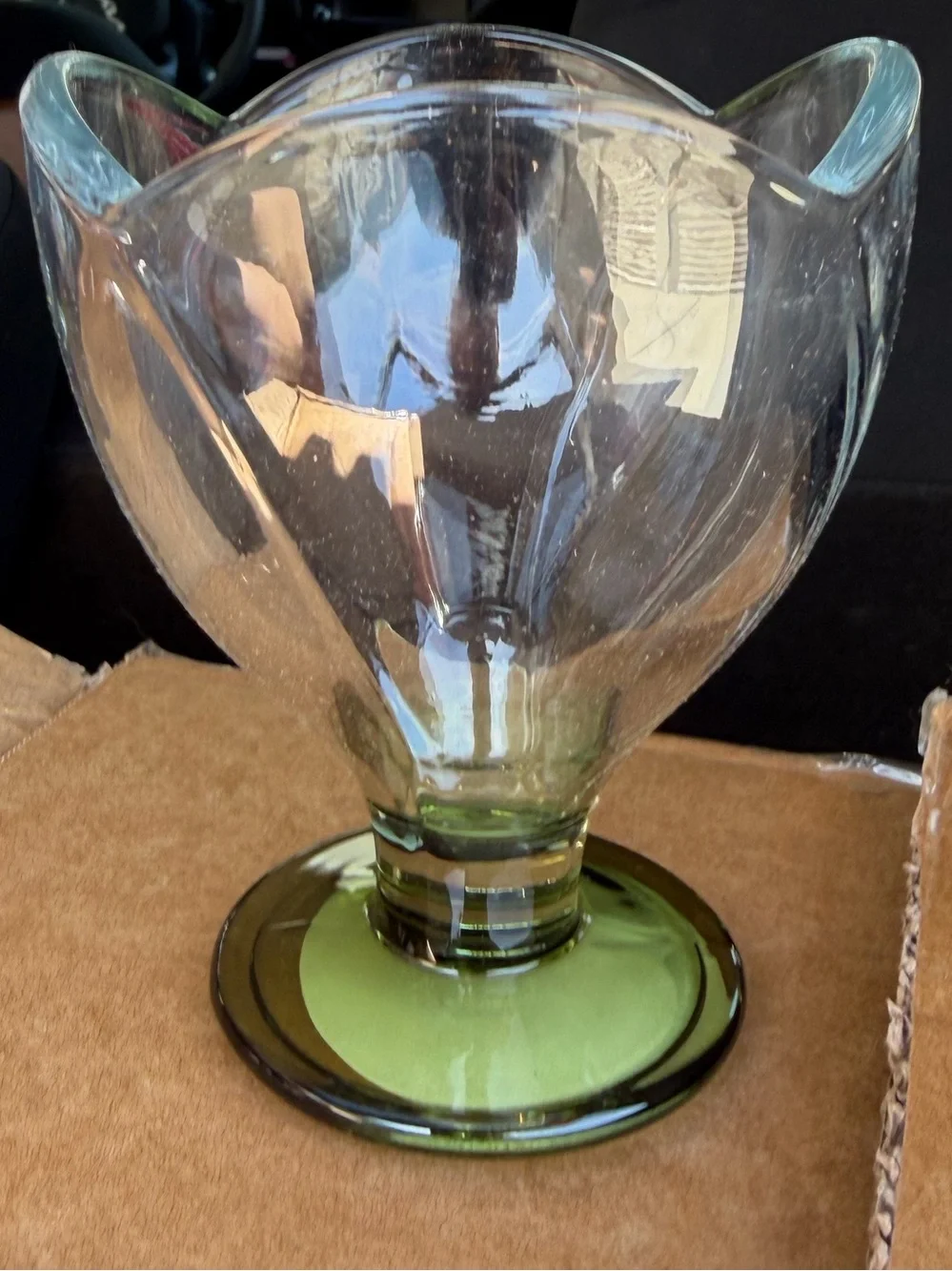 BULLSEYE DEALS NWT 10-ounce tulip-shaped glass-clear